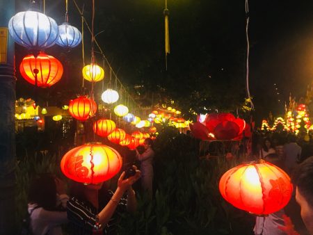 ベトナム ホーチミン 釈迦生誕祭 ウェーサーカ祭