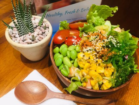 ベトナム ホーチミン ハワイアン・POKE（ポキ）野菜 サラダ