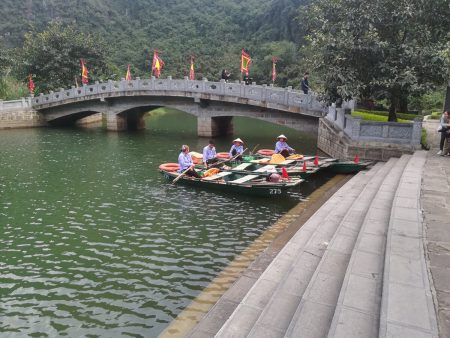ベトナム北部 世界遺産 チャンアン ボートツアー