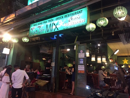 ベトナム　ホーチミン　ニャチャン　ギリシャ料理店　MIX Restaurant