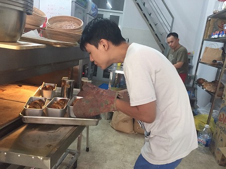 ベトナム　ホーチミン　パン屋　Sharon artisan bakery