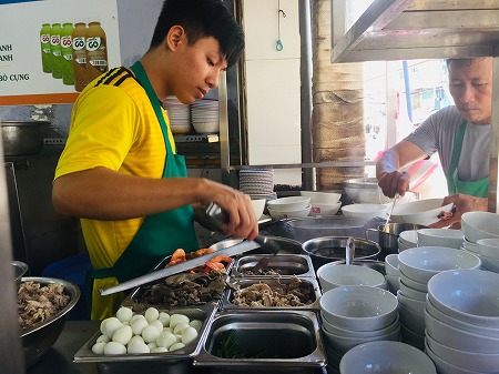 ベトナム　ホーチミン　フーティウ　麺料理　Hủ Tiếu Nam Vang Thành Đạt