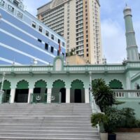 エメラルドグリーンが目を引くイスラムモスク!「サイゴン・セントラルモスク(Saigon Central Mosque)」