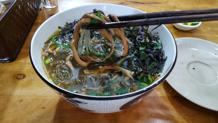 鰻春雨 写真(お箸が映っている写真)