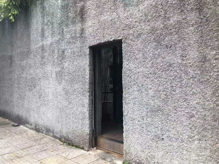 入口