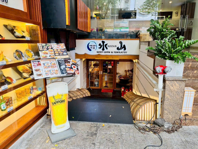 ホーチミンで味わう本格うどん ― レタントン「水山（SUIZAN）」