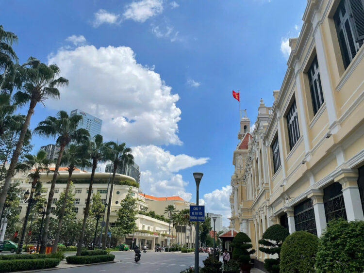 ベトナム転職成功のご登録者 (30代・IT企業・アナリスト)