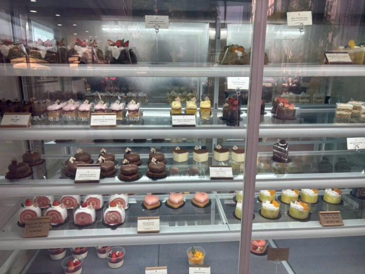 ケーキのショーケース