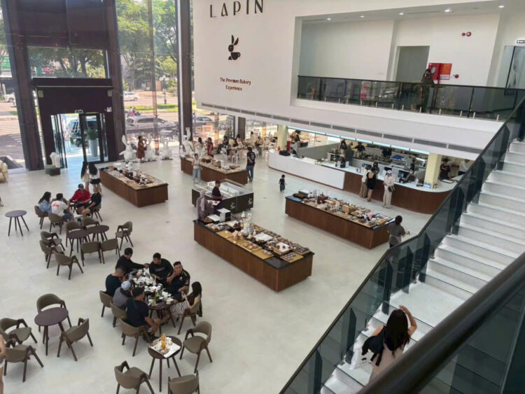 真っ白なウサギが目印！ダナンのかわいいカフェ「Lapin」