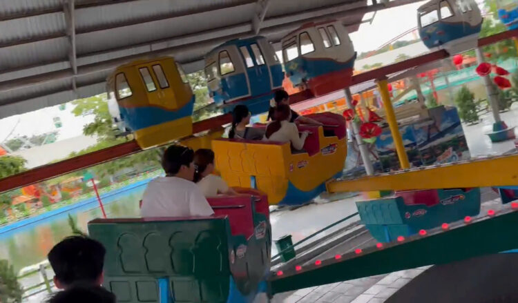 アトラクション