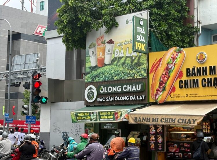 一度飲んだら忘れられない味  ドリンク店「　OLONG CHAU　」